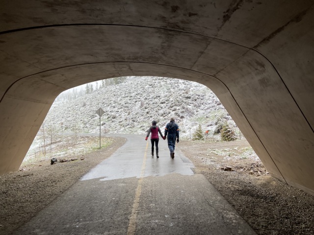 2020/05(May)/Colorado/640x480_2020-05-24-Colorado-17-Angie-Justin.JPG