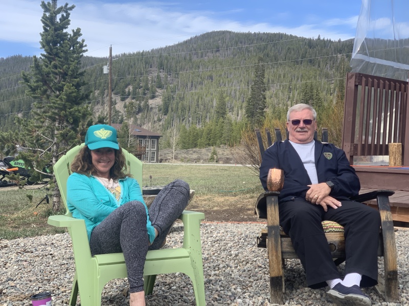 2020/05(May)/Colorado/800x600_2020-05-08-Colorado-01-Angie-Jim.JPG