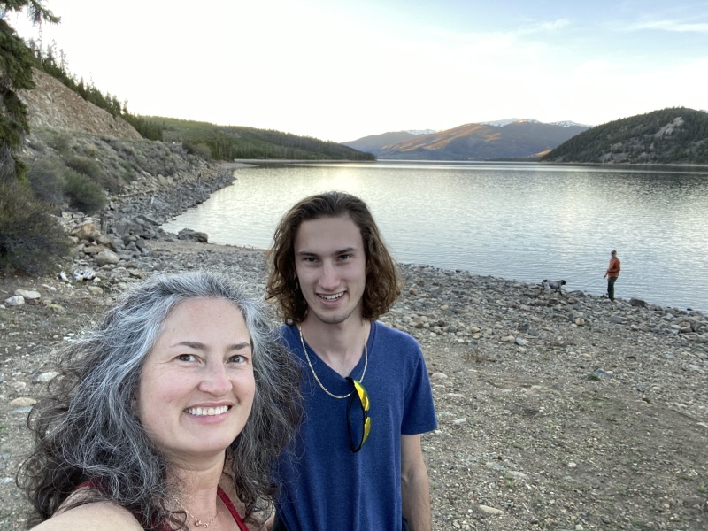 2020/05(May)/Colorado/800x600_2020-05-18-Colorado-12-Suzi-Chance-Travis.JPG