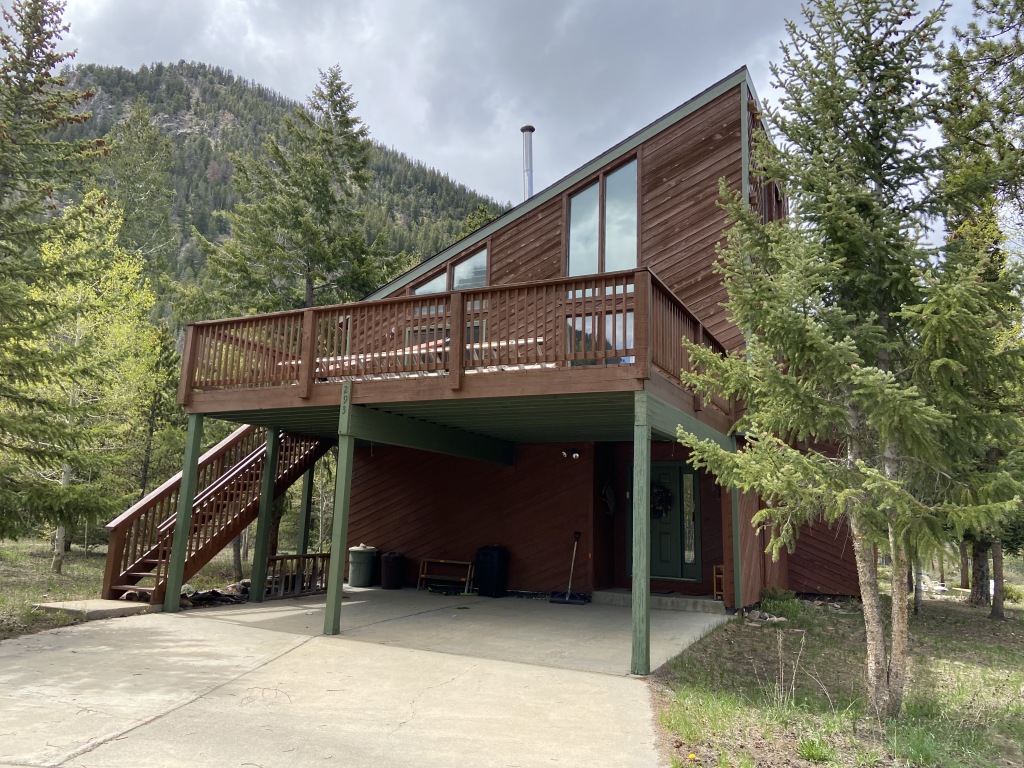 2020-05-27-Colorado-House-Hunting-01-Woodpecker-house.JPG