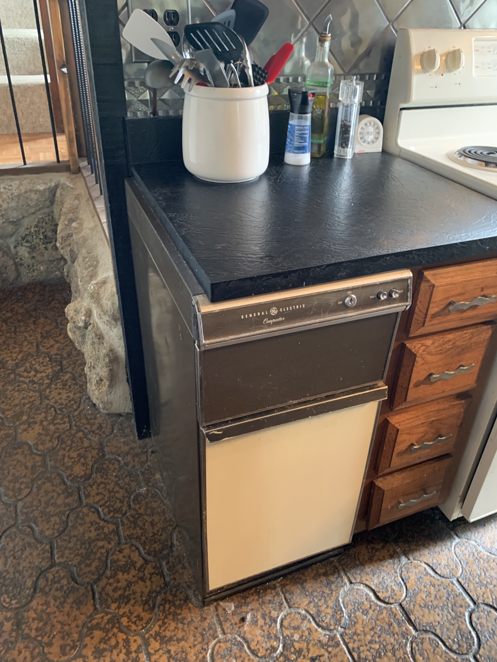 2020/05(May)/Colorado/House-Hunting/1024x768_2020-06-19-Colorado-House-Hunting-31-Murder-House.JPG