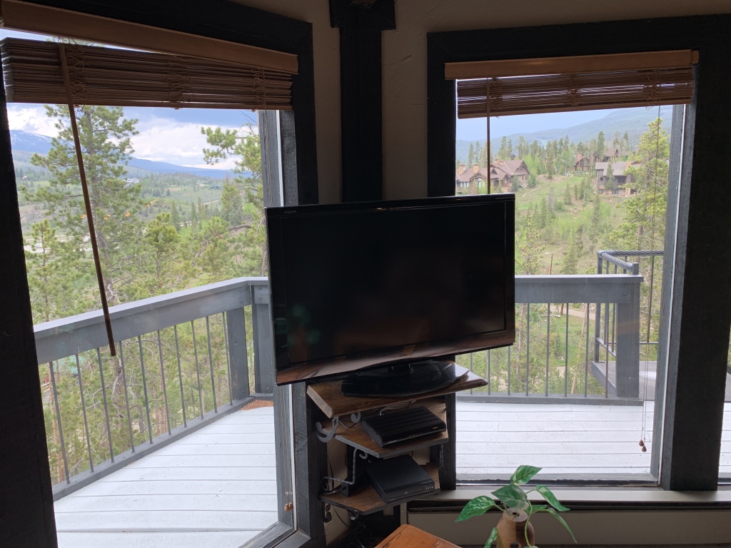 2020/05(May)/Colorado/House-Hunting/1024x768_2020-06-19-Colorado-House-Hunting-48-Murder-House.JPG