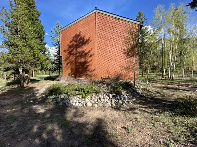 2020-05-27-Colorado-House-Hunting-05-Woodpecker-house.JPG