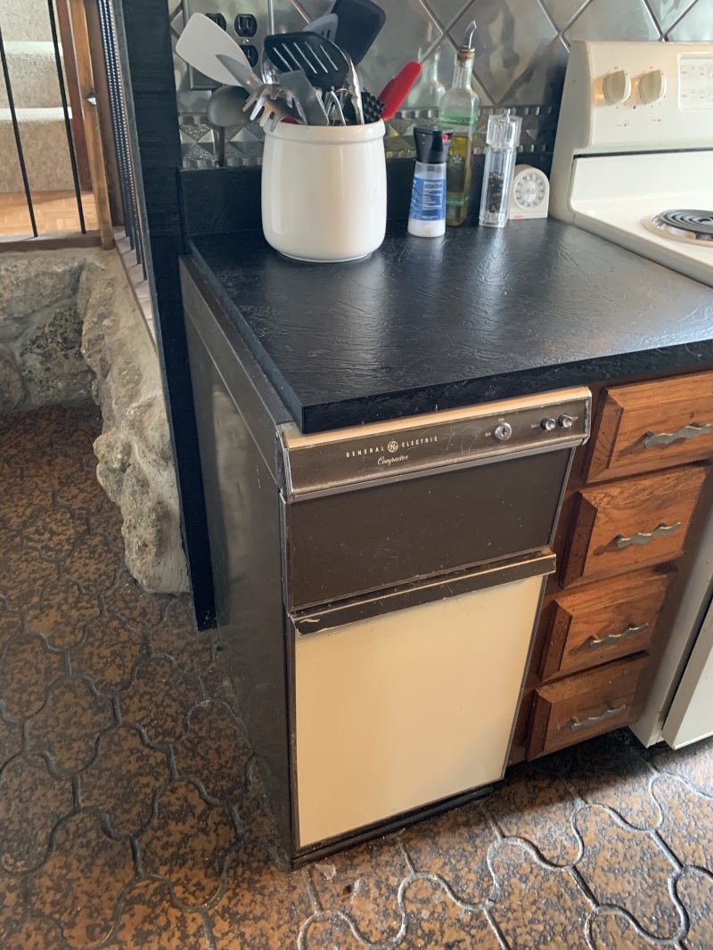 2020/05(May)/Colorado/House-Hunting/800x600_2020-06-19-Colorado-House-Hunting-31-Murder-House.JPG