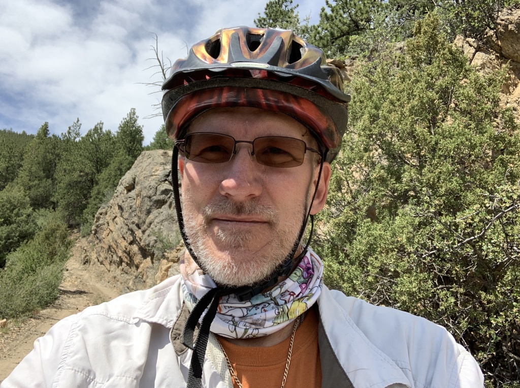 2020/06(June)/Colorado/1024x768_2020-06-15-Colorado-02-Idaho-Springs-biking-Travis.JPG