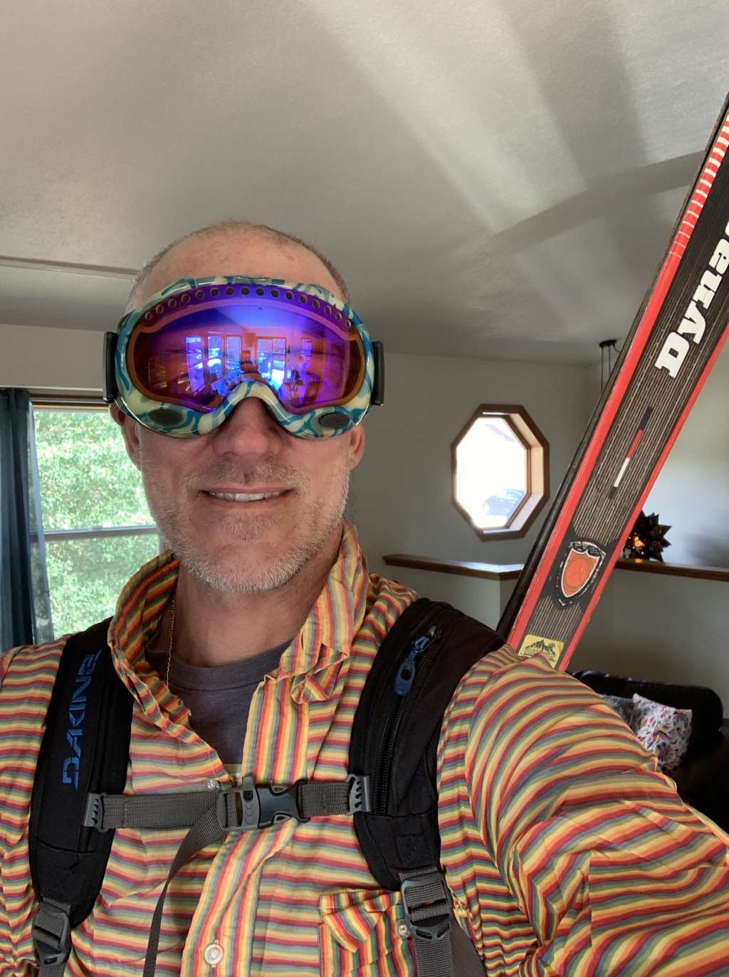 2020/06(June)/Colorado/1024x768_2020-07-03-Colorado-Breckenridge-05-prepping-ski-stuff-Travis.JPG