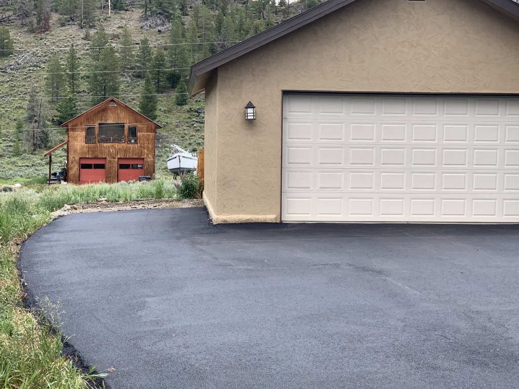 2020-07-27-Breckenridge-House-Inspection-58-garage-new-driveway.JPG