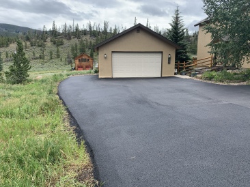 2020-07-27-Breckenridge-House-Inspection-57-garage-new-driveway.JPG
