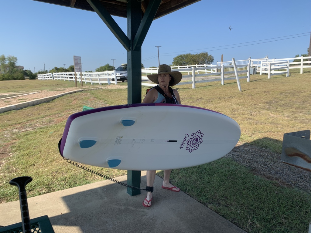 2020/08(August)/SUP-paddleboarding-with-MarkHammett/2020-08-23-SUP-paddleboard-01-Suzi.JPG