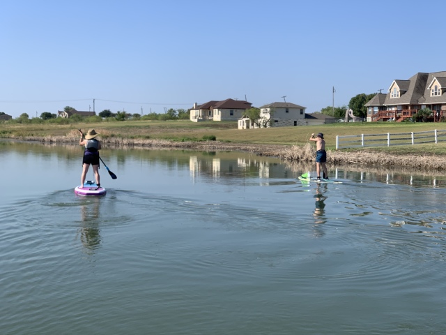 2020/08(August)/SUP-paddleboarding-with-MarkHammett/640x480_2020-08-23-SUP-paddleboard-07-Suzi-Mark.JPG