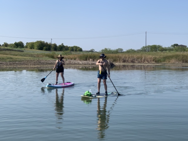 2020/08(August)/SUP-paddleboarding-with-MarkHammett/640x480_2020-08-23-SUP-paddleboard-10-Suzi-Mark.JPG