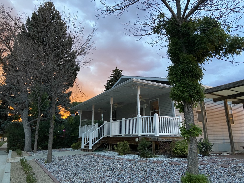2020-08-06-Sturgis-33-house-sunset.JPG