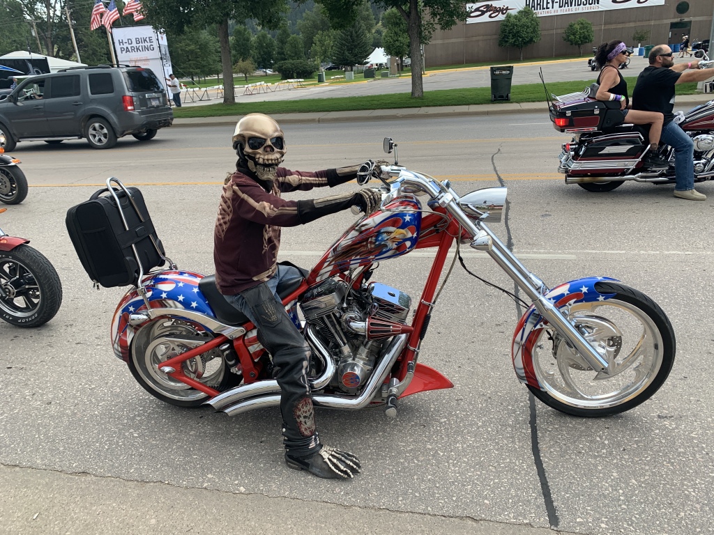 2020/08(August)/South-Dakota-Sturgis/1024x768_2020-08-07-Sturgis-06.JPG