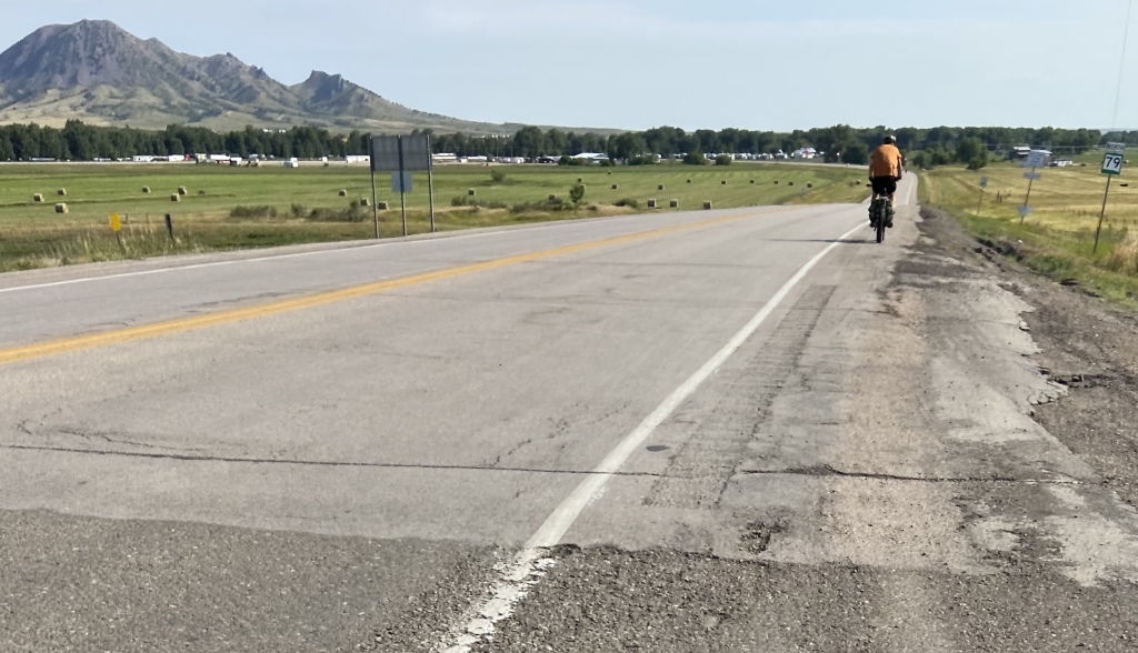 2020/08(August)/South-Dakota-Sturgis/1024x768_2020-08-08-Sturgis-02-Bear-Butte-Rad-Ride-Travis.JPG