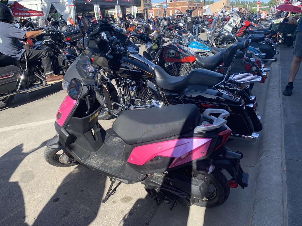 2020-08-09-Sturgis-18-scooter.JPG