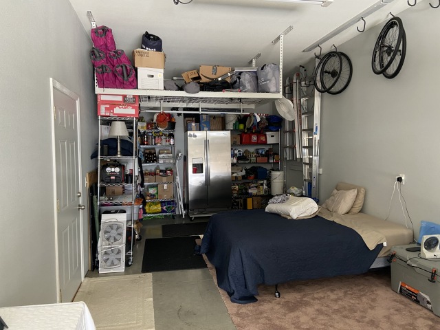 2020-08-06-Sturgis-02-Bed-in-Garage.JPG