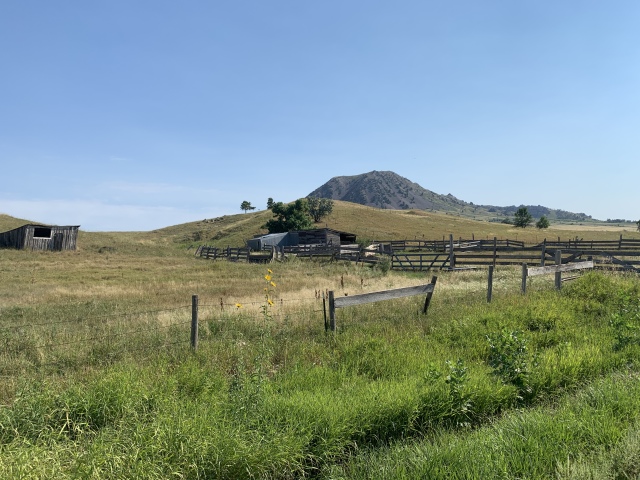2020/08(August)/South-Dakota-Sturgis/640x480_2020-08-08-Sturgis-09-Bear-Butte-Rad-Ride.JPG