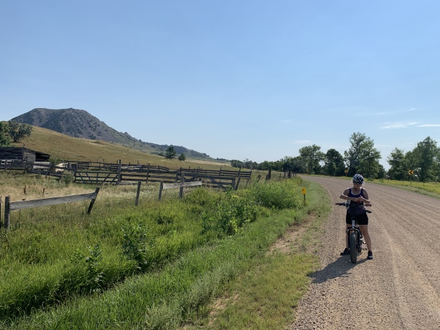 2020/08(August)/South-Dakota-Sturgis/640x480_2020-08-08-Sturgis-10-Bear-Butte-Rad-Ride-Suzi.JPG
