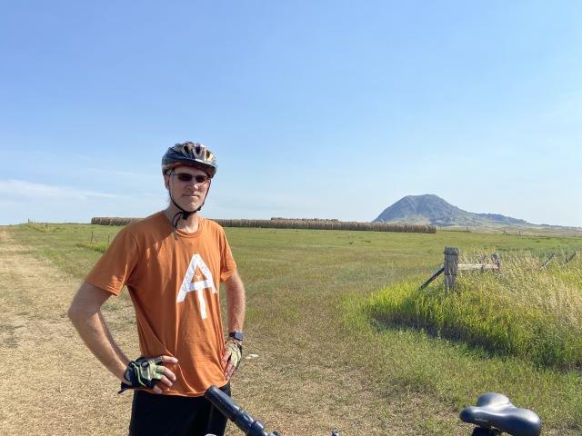 2020/08(August)/South-Dakota-Sturgis/640x480_2020-08-08-Sturgis-12-Bear-Butte-Rad-Ride-Travis.JPG