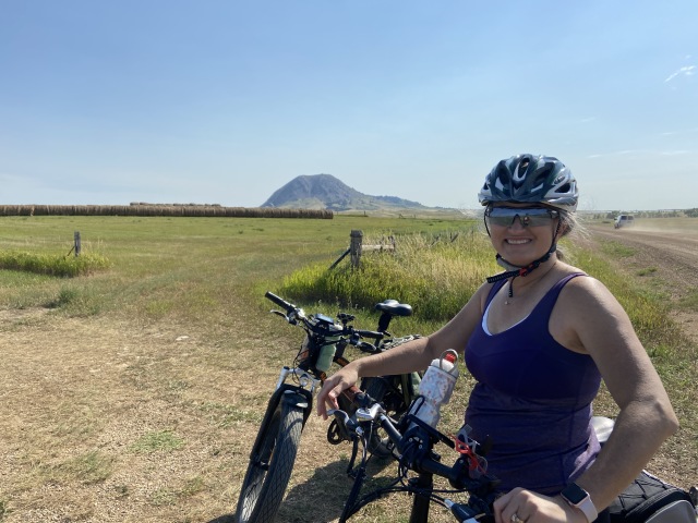 2020/08(August)/South-Dakota-Sturgis/640x480_2020-08-08-Sturgis-13-Bear-Butte-Rad-Ride-Suzi.JPG