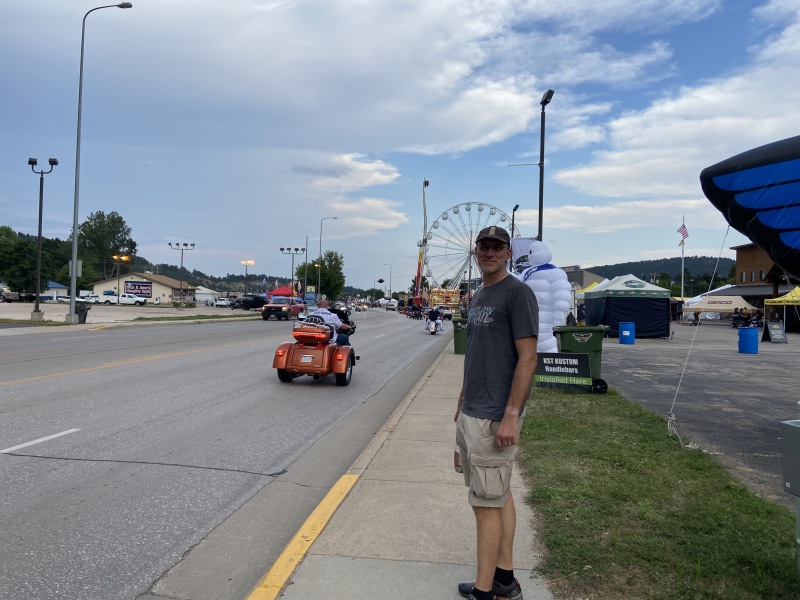 2020/08(August)/South-Dakota-Sturgis/800x600_2020-08-06-Sturgis-23-Travis.JPG