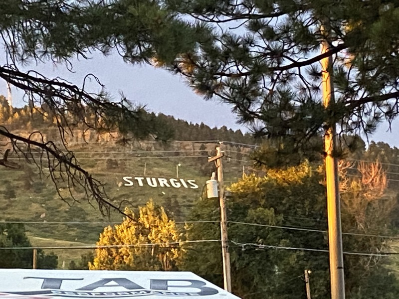 2020/08(August)/South-Dakota-Sturgis/800x600_2020-08-06-Sturgis-27.JPG