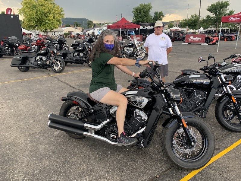 2020/08(August)/South-Dakota-Sturgis/800x600_2020-08-07-Sturgis-13-Suzi-Jim-Indian.JPG