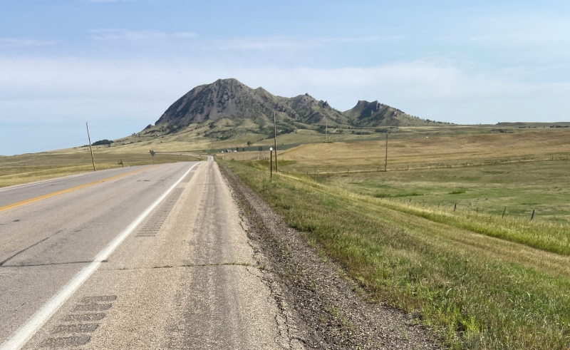 2020/08(August)/South-Dakota-Sturgis/800x600_2020-08-08-Sturgis-03-Bear-Butte-Rad-Ride.JPG