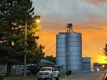 2020-08-06-Sturgis-34-grain-bin-sunset.JPG