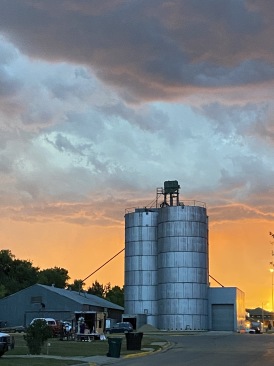 2020-08-06-Sturgis-35-grain-bin-sunset.JPG