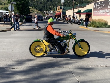 2020-08-10-Sturgis-15-JohnDeere-bike.JPG