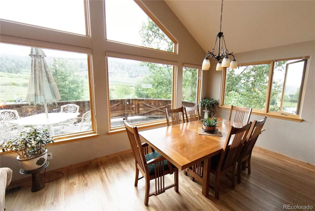 2020/09(September)/Breckenridge-House/640x480_2020-09-04-Breckenridge-House-588-Lake-View-Circle-09.jpg