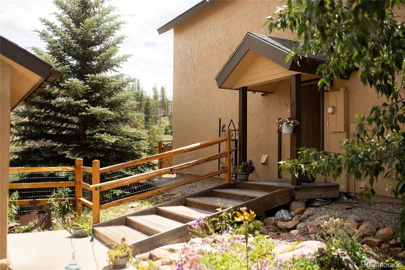 2020-09-04-Breckenridge-House-588-Lake-View-Circle-19.jpg