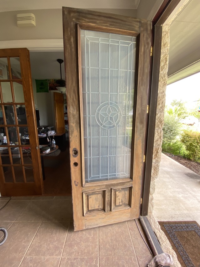 2020/09(September)/Misc/640x480_2020-09-11-Stain-Front-Door-1.JPG