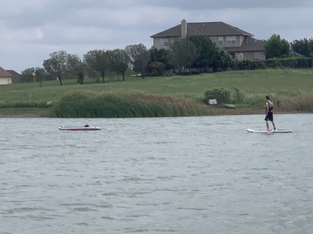 2020/09(September)/SUP-Lookout-HOA-lake/640x480_2020-09-27-SUP-Lookout-HOA-06-Suzi-Chance.JPG