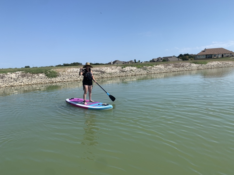 2020/09(September)/SUP-Lookout-HOA-lake/800x600_2020-10-04SUP-Lookout-HOA-1-Suzi.JPG