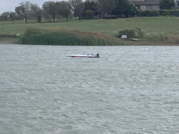 2020-09-27-SUP-Lookout-HOA-03-Suzi-down-windy.JPG