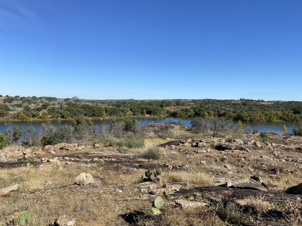 2020/10(October)/Camping-Inks-Lake-Crew8787/1024x768_2020-10-31-Inks-Lake-Camping-Crew8787-12.JPG