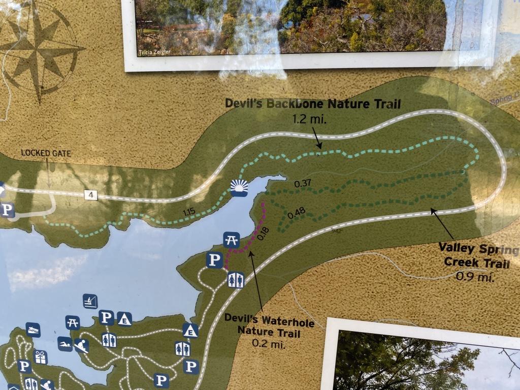 2020/10(October)/Camping-Inks-Lake-Crew8787/1024x768_2020-11-01-Inks-Lake-Camping-Crew8787-01-Devils-Backbon-Nature-Trail.JPG