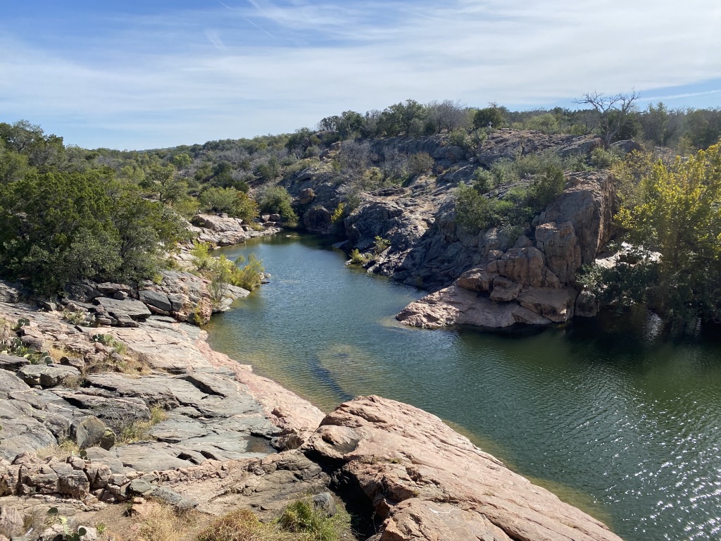 2020/10(October)/Camping-Inks-Lake-Crew8787/1024x768_2020-11-01-Inks-Lake-Camping-Crew8787-13.JPG