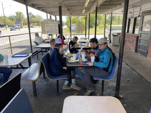 2020/10(October)/Camping-Inks-Lake-Crew8787/640x480_2020-11-01-Inks-Lake-Camping-Crew8787-18-Ella-Rusty-Addison-Storms-Burgers.JPG