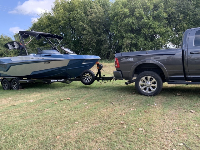 2020-10-18-Inks-Lake-with-Busbys-01-truck-boat.JPG