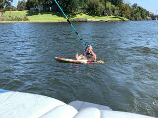 2020-10-18-Inks-Lake-Suzi-Surfing-04.png
