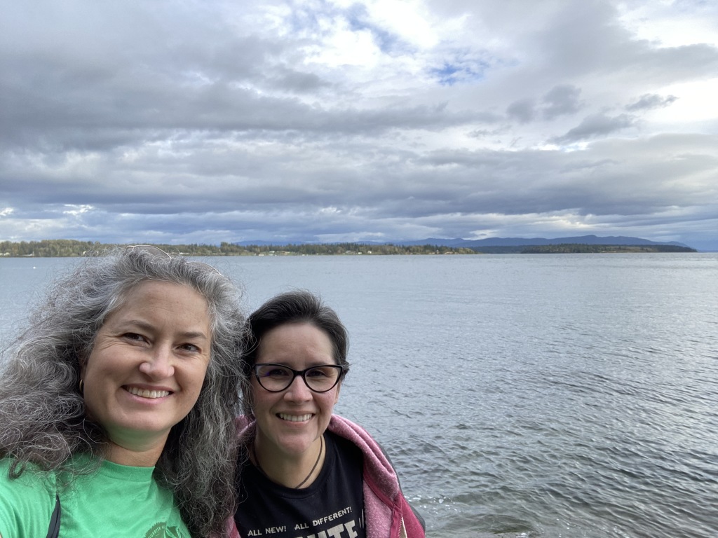 2020/10(October)/Lummi-Island-Kris-Bill-Sager-Washington-State/1024x768_2020-10-10-Lummi-Island-WA-61-Suzi-Kris.JPG
