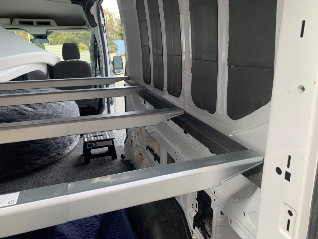 2020/10(October)/Lummi-Island-Kris-Bill-Sager-Washington-State/1024x768_2020-10-14-Lummi-Island-WA-03-van-bed-rails.JPG