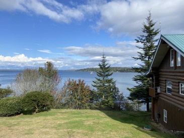 2020-10-10-Lummi-Island-WA-02-cabin.JPG