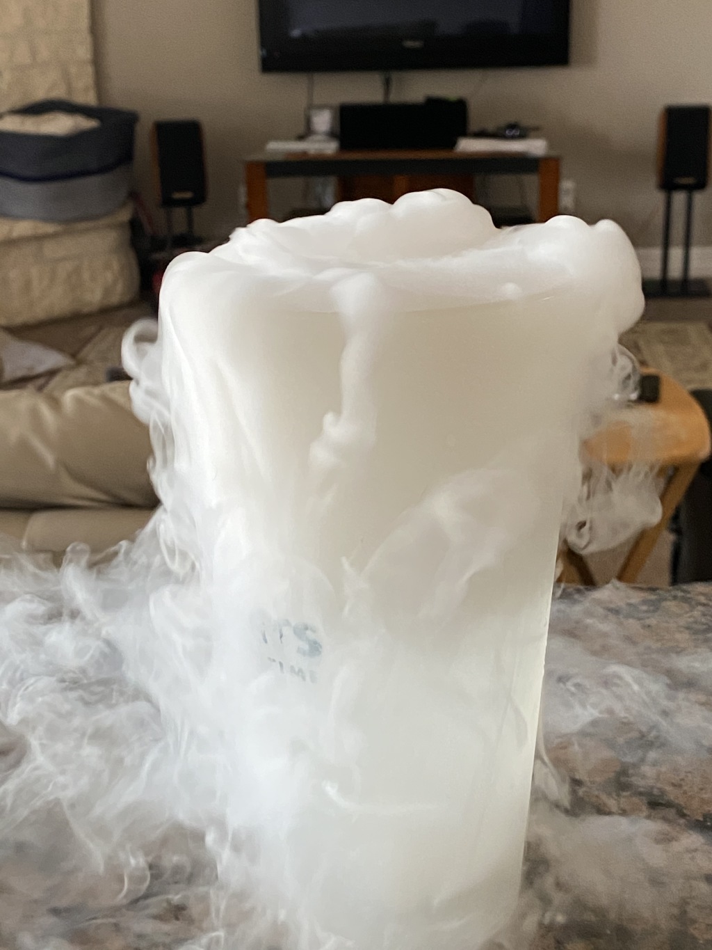 2020/10(October)/Misc/1024x768_2020-10-25-Dry-ice-in-NowDocs-cup-2.JPG