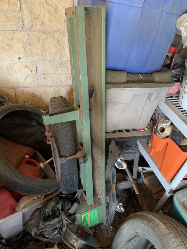 2020-10-21-Wood-Lathe-in-shed-2.JPG