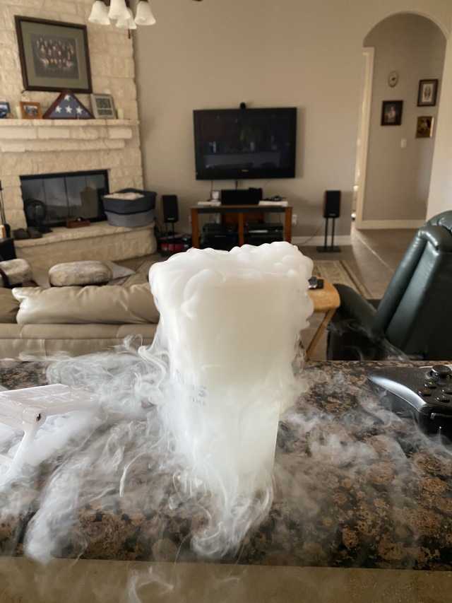 2020/10(October)/Misc/640x480_2020-10-25-Dry-ice-in-NowDocs-cup-1.JPG