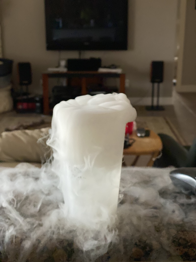 2020/10(October)/Misc/800x600_2020-10-25-Dry-ice-in-NowDocs-cup-3.JPG